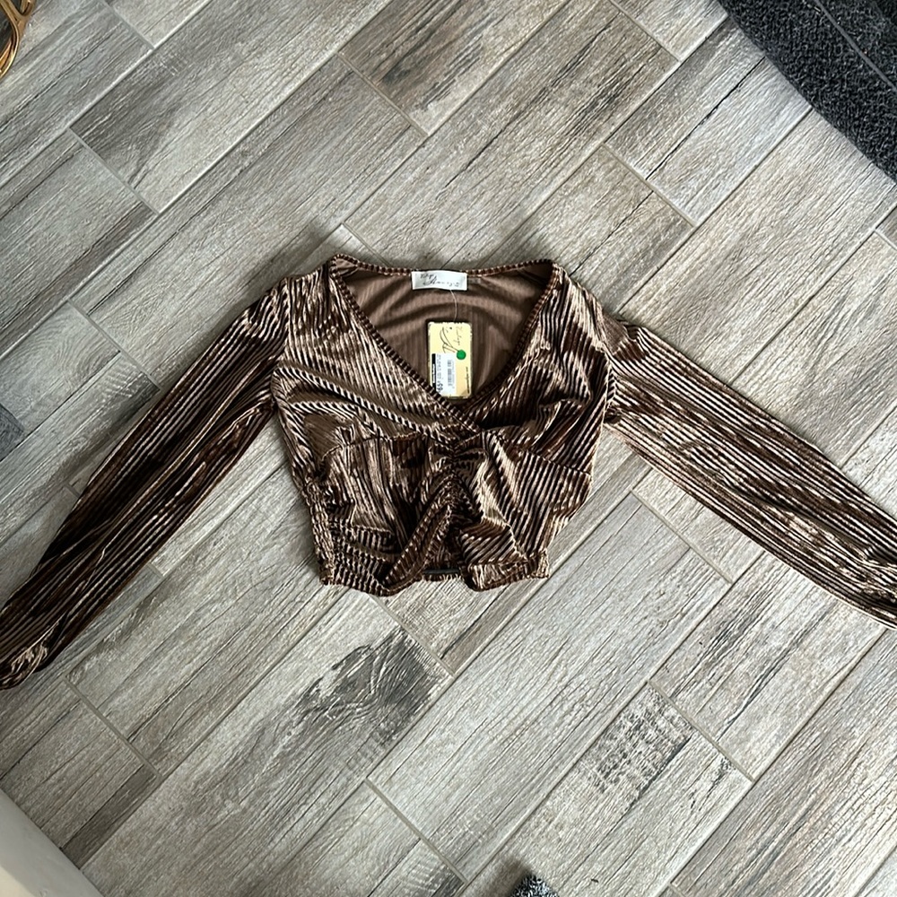 BRAND NEW & UNWORN - Velvet Cord Ruched Top